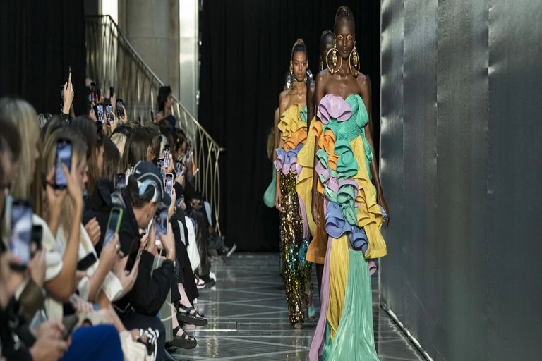 Festival de moda sostenible reúne a diseñadores emergentes en Valencia